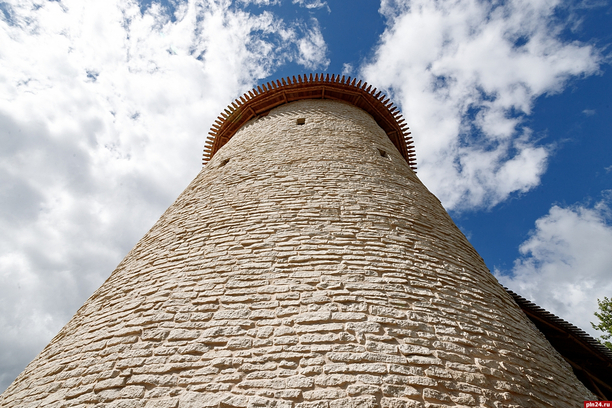 Башни пал. Варлаамская башня Псков. Башни Джераха. Завершение башни. Высокая башня Псков.