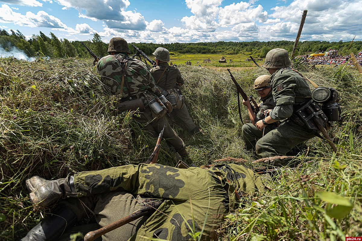 Прорыв линии фронта. Военно-историческая реконструкция. Реконструкция прорыв линии пантера. Реконструкция в Псковской области. Военные регионы.